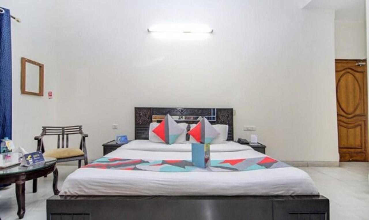 Hotel Fabexpress Ashray à Noida Extérieur photo