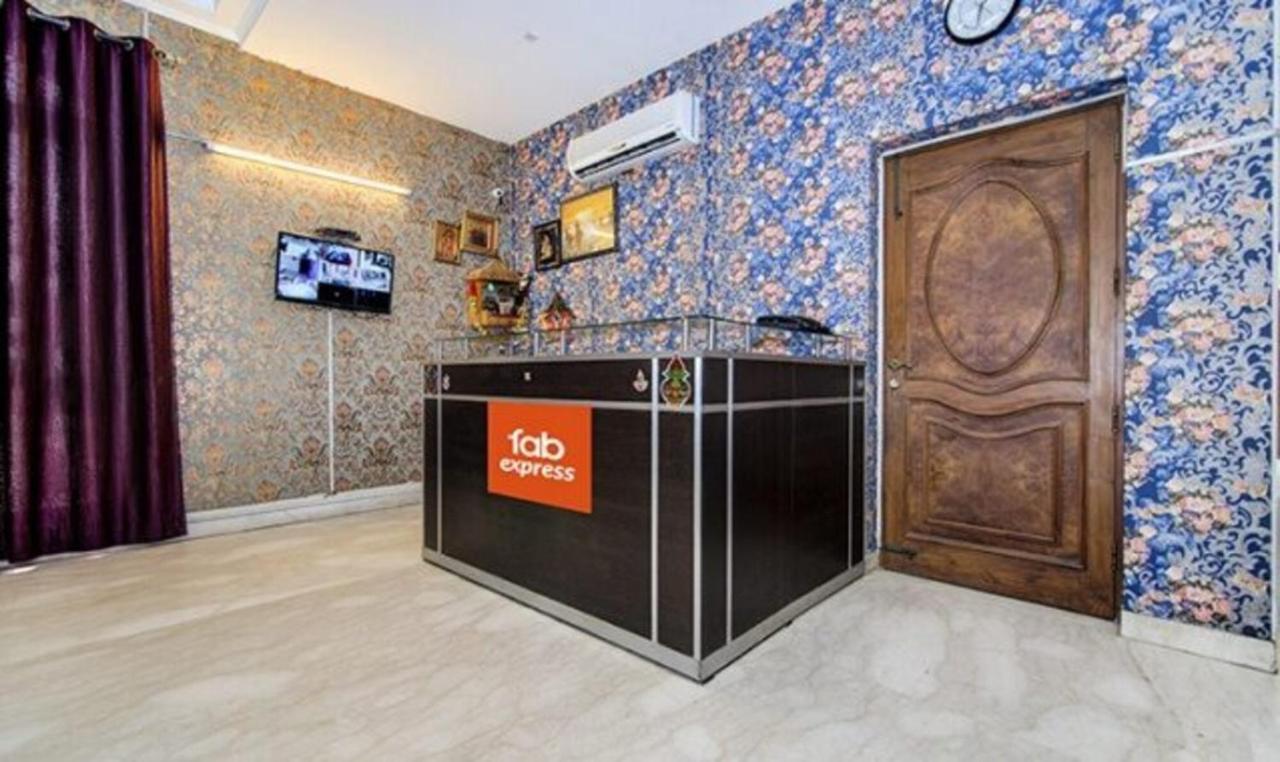 Hotel Fabexpress Ashray à Noida Extérieur photo