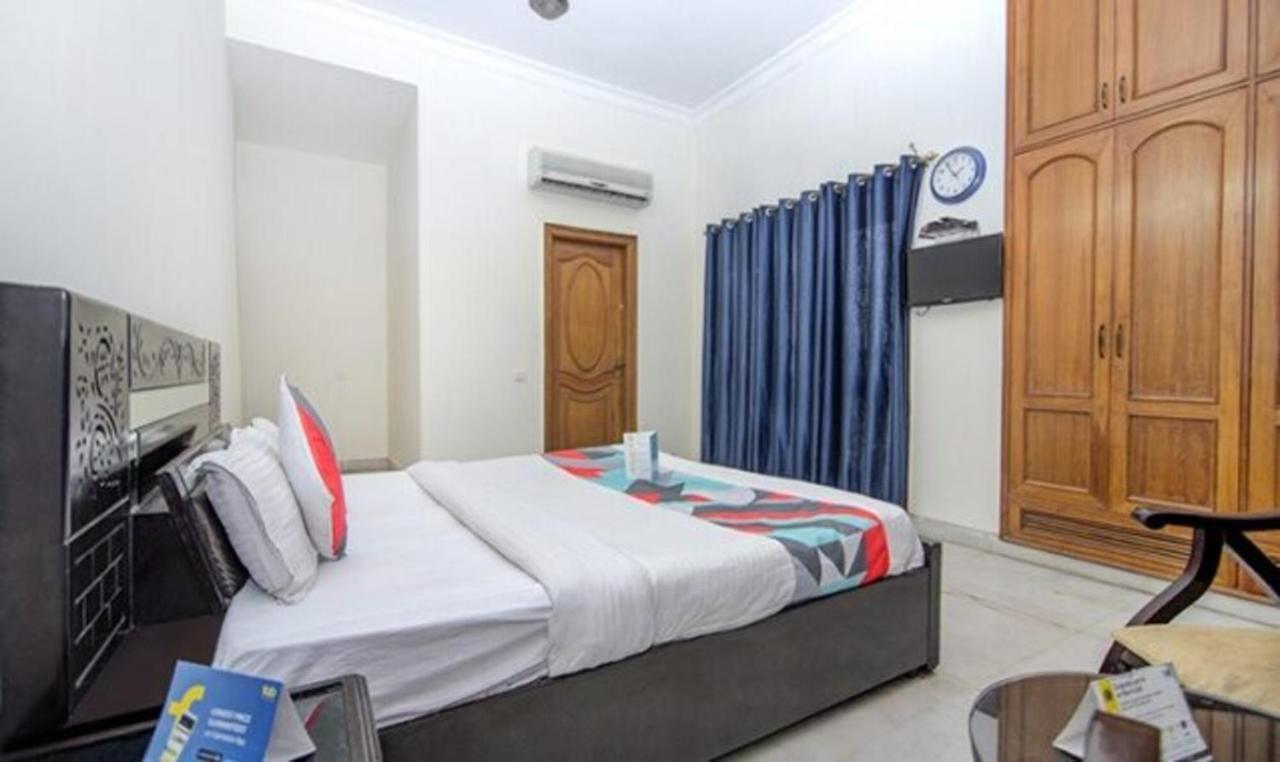 Hotel Fabexpress Ashray à Noida Extérieur photo